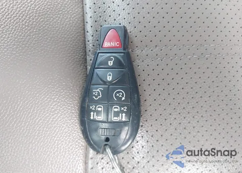 2014 Chrysler Town & Country Touring-L z USA, uszkodzony, nr VIN 2C4RC1CG6ER300460